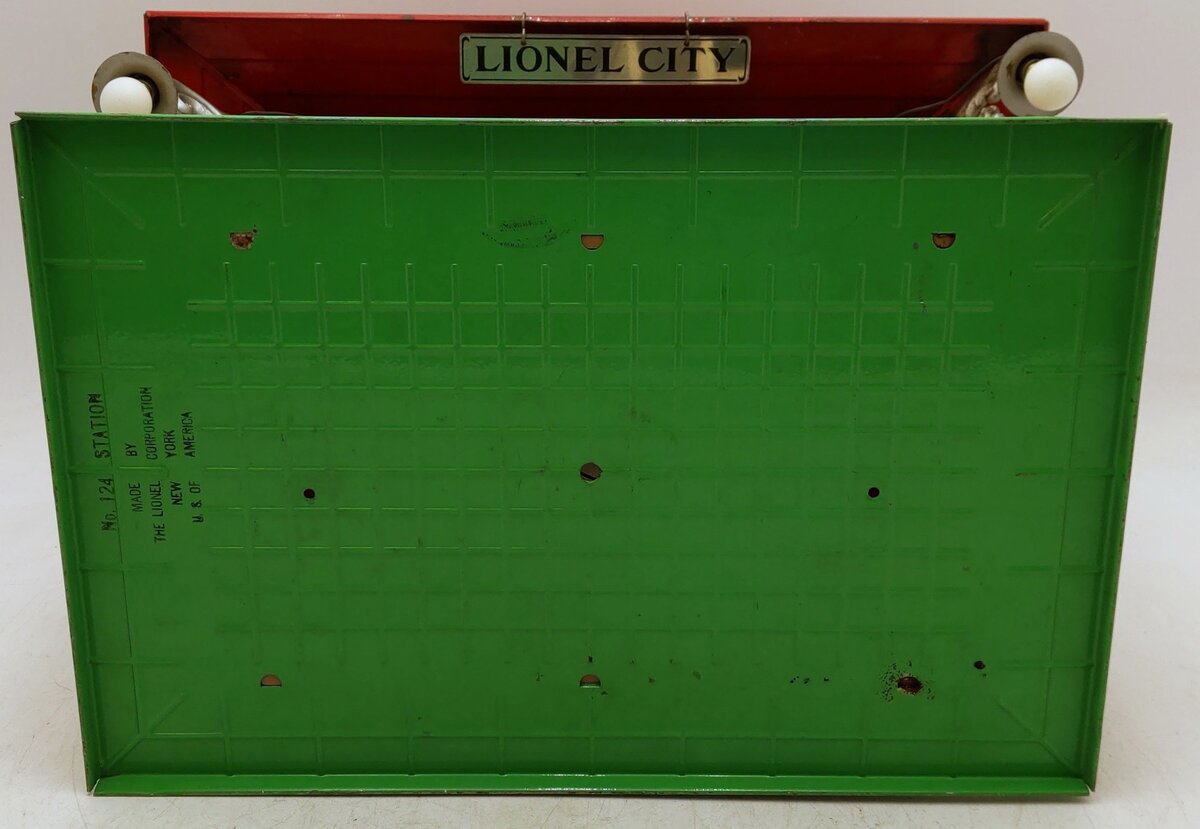 MTH 11-90062 Lionel Tinplate No. 134 Lionel City Station with Train Stop VG