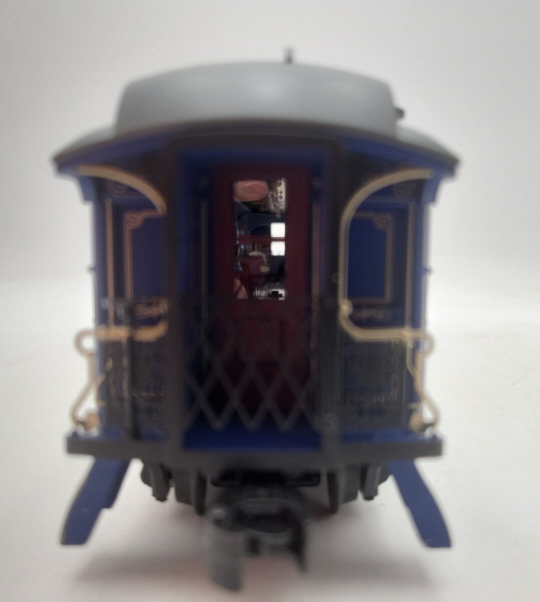Lionel 2427552 O Gauge Royal Blue Wood Passenger Car #1026 EX/Box