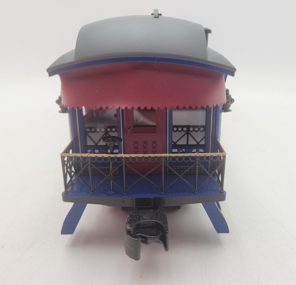 Lionel 2427572 O Gauge Royal Blue Wood Passenger Car #1060 EX