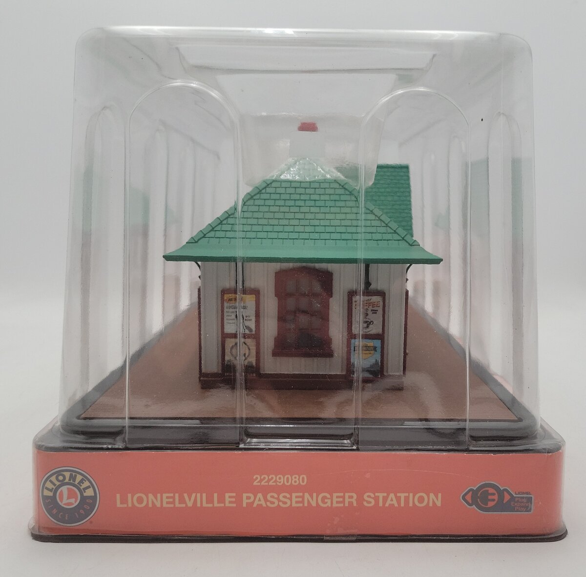 Lionel 2229080 O Assembled Plug-Expand-Play Passenger Station EX/Box