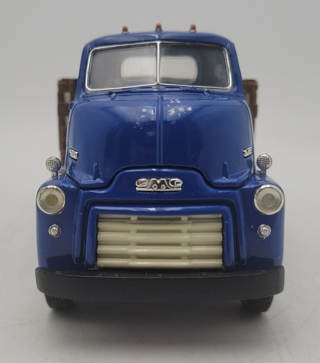 First Gear 19-1130 1:34 Scale GMC Morton Salt Flatbed w/ Burlap Salt Sacks EX/Box