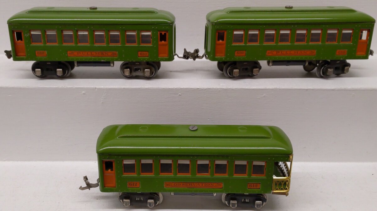 Lionel Vintage O Prewar Green Tinplate Passenger Cars 610, 612[3]