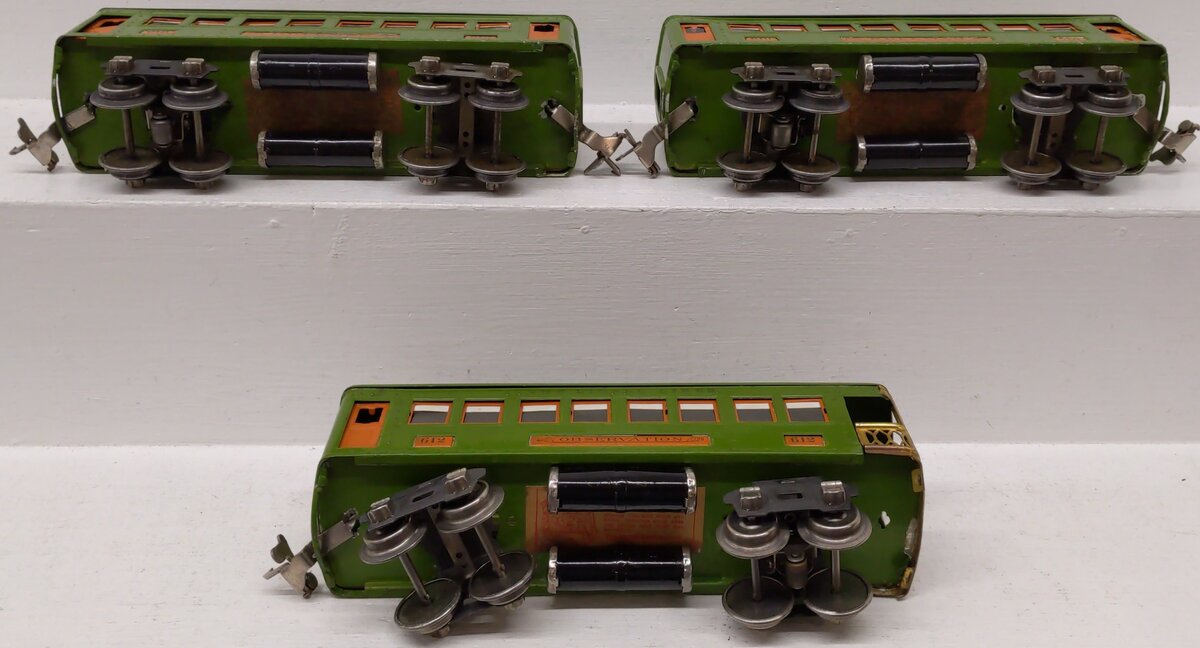 Lionel Vintage O Prewar Green Tinplate Passenger Cars 610, 612[3]