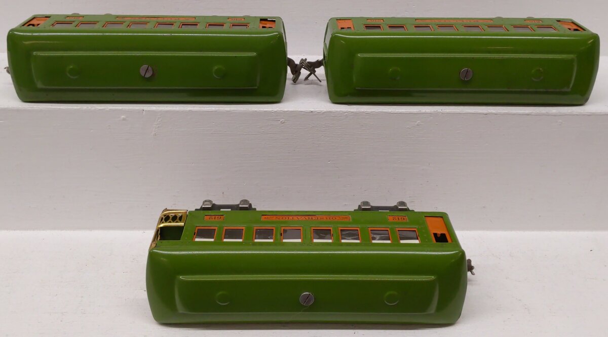 Lionel Vintage O Prewar Green Tinplate Passenger Cars 610, 612[3]