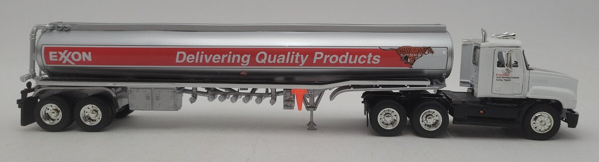 Exxon 2001 Diecast Collector's Edition Collectible Tanker EX/Box