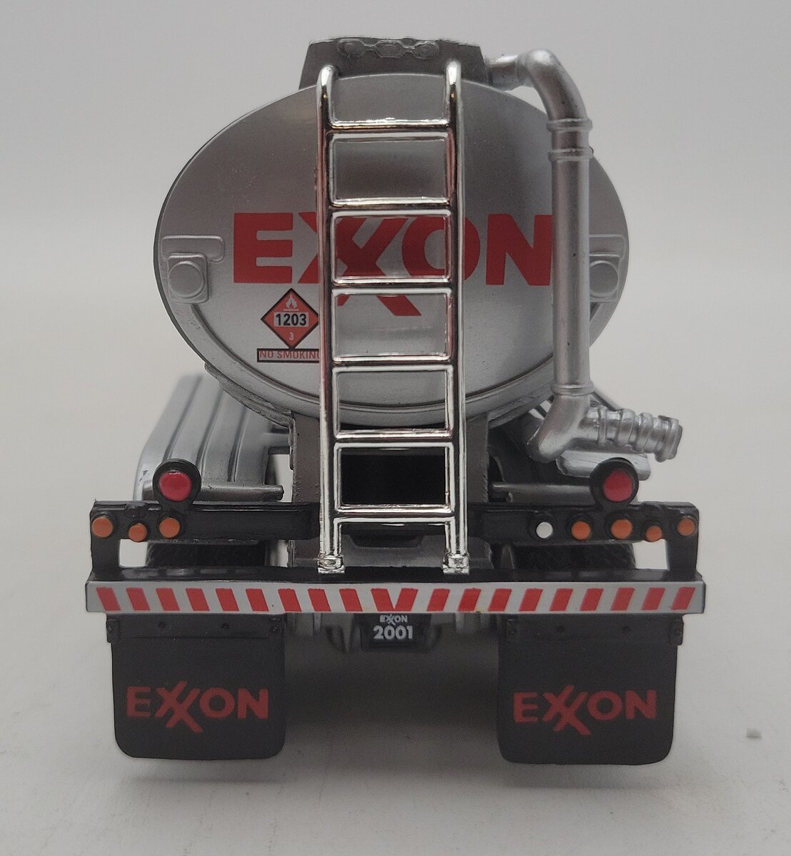 Exxon 2001 Diecast Collector's Edition Collectible Tanker EX/Box