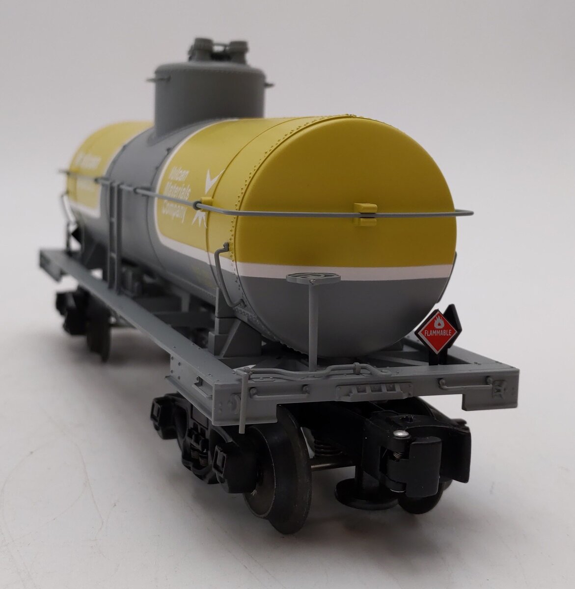 Lionel 6-19615 O Gauge Vulcan 8,000 Gallon Tank Car #1015 EX/Box