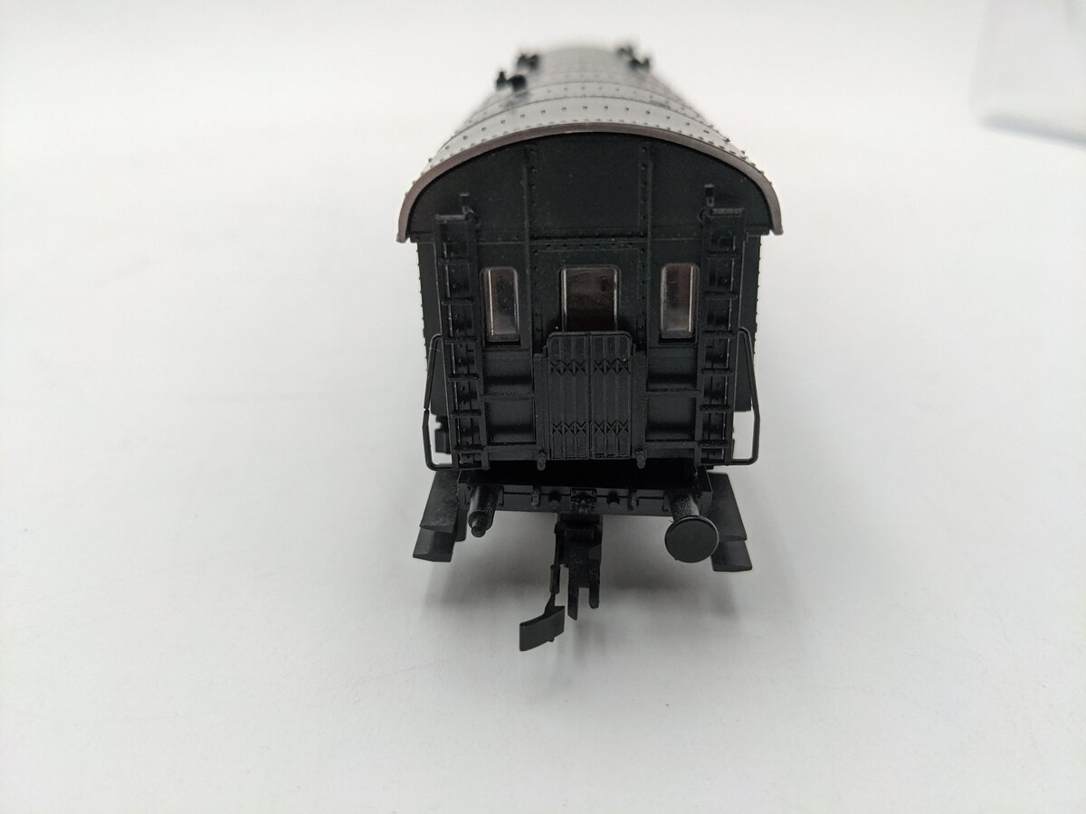 Roco 4203B HO Austrian Federal Railways Passenger Car #37312 VG