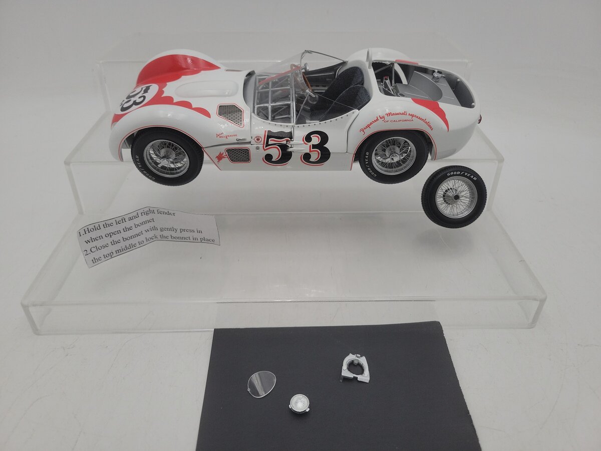 Minichamps 1:18 Scale 1960 Maserati Tipo 61 LA Times GP Bill Krause Car #53 VG