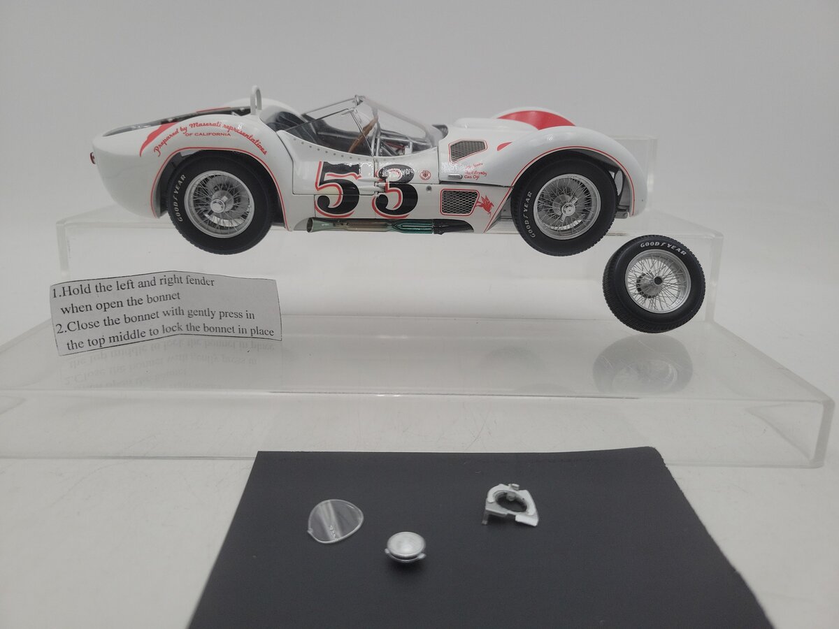 Minichamps 1:18 Scale 1960 Maserati Tipo 61 LA Times GP Bill Krause Car #53 VG