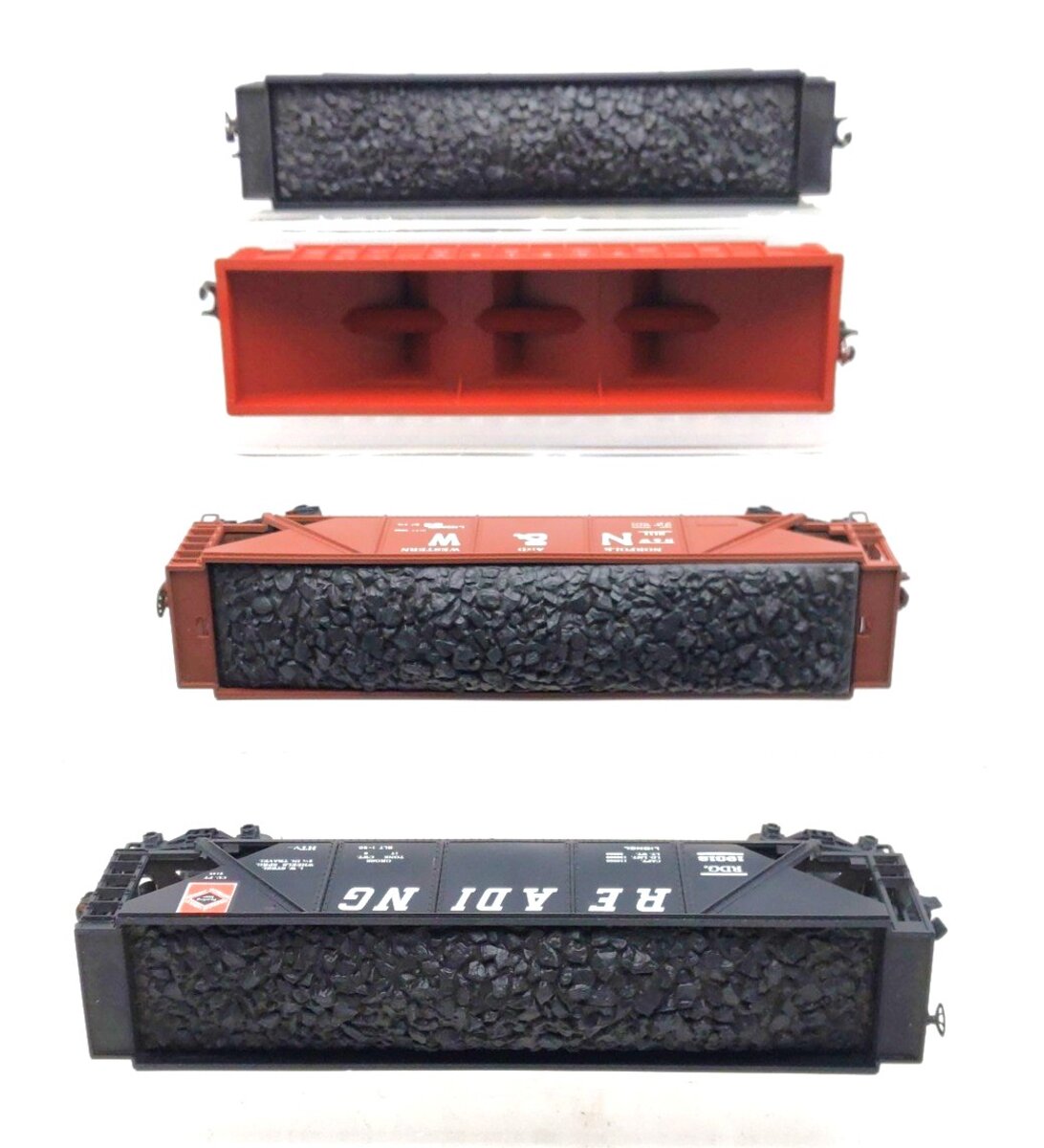 Lionel & Other O Gauge Assorted Freight Cars [4] VG