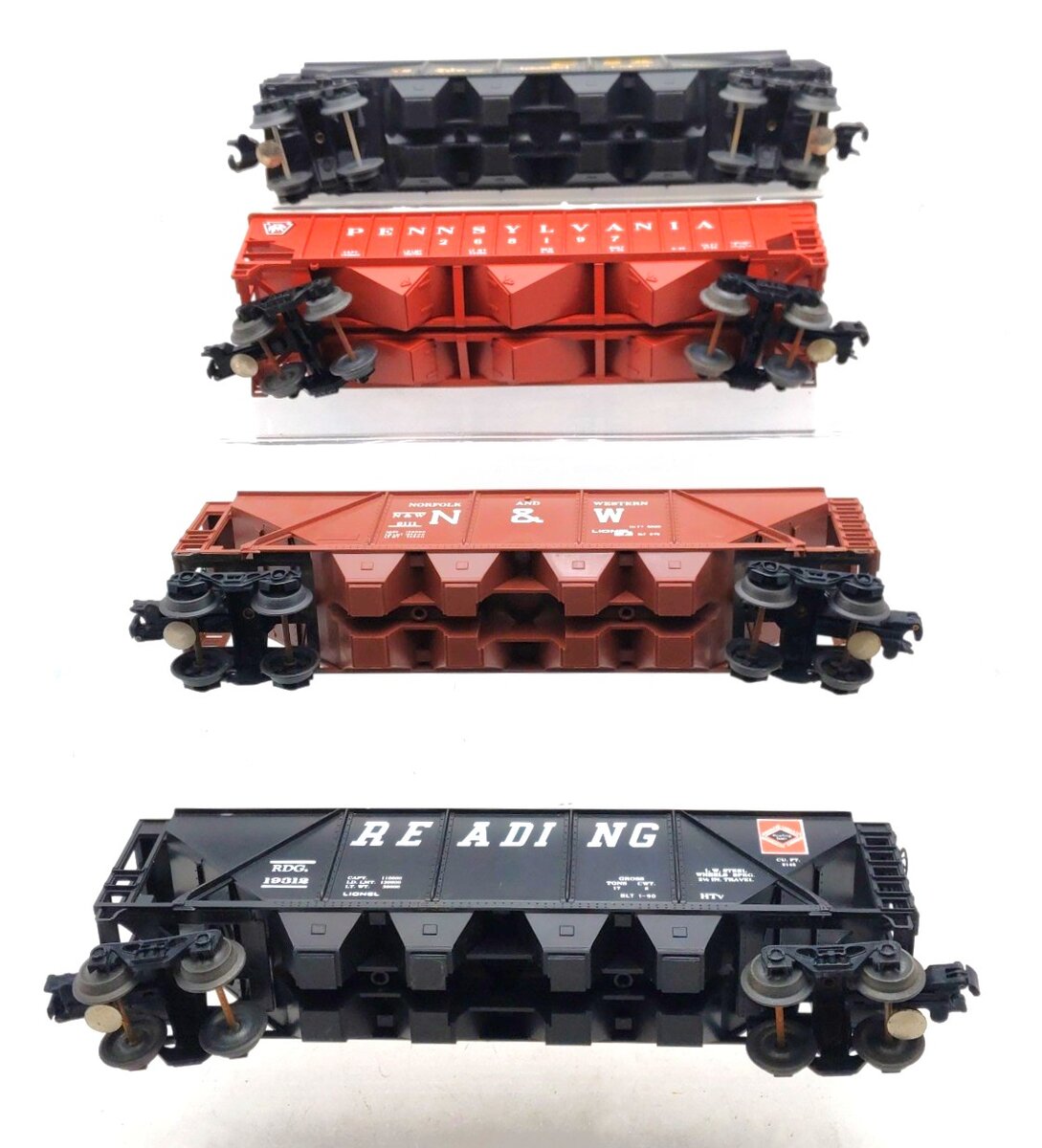 Lionel & Other O Gauge Assorted Freight Cars [4] VG