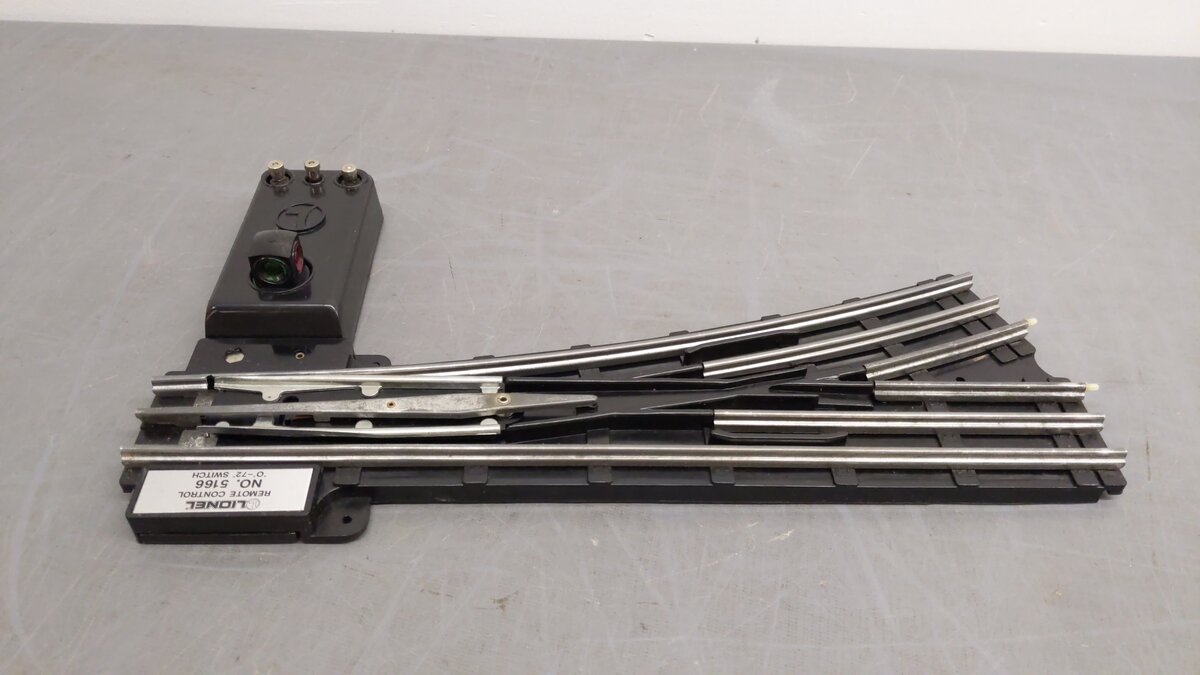 Lionel 6-5166 O Gauge O72 Left Hand Remote Switch/Turnout EX/Box