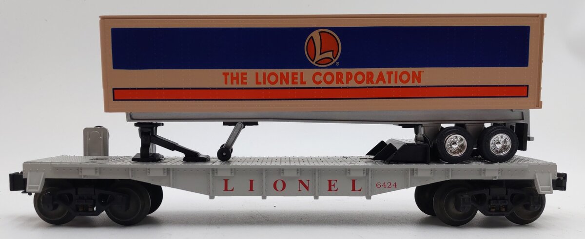 Lionel 6-16924 O Gauge Lionel Flatcar #6424 with Lionel Corporation Trailer LN/Box