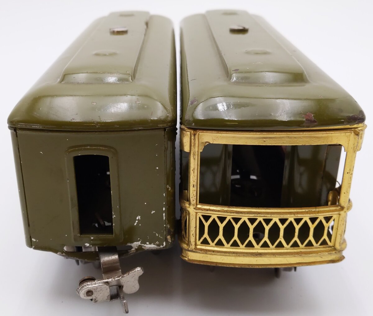 Lionel Vintage O Prewar Green Tinplate Passenger Cars 610, 612 [2]