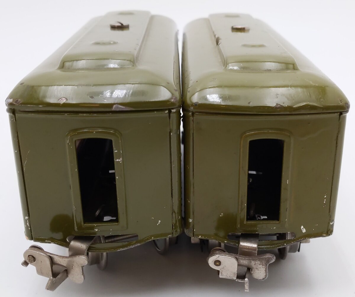 Lionel Vintage O Prewar Green Tinplate Passenger Cars 610, 612 [2]