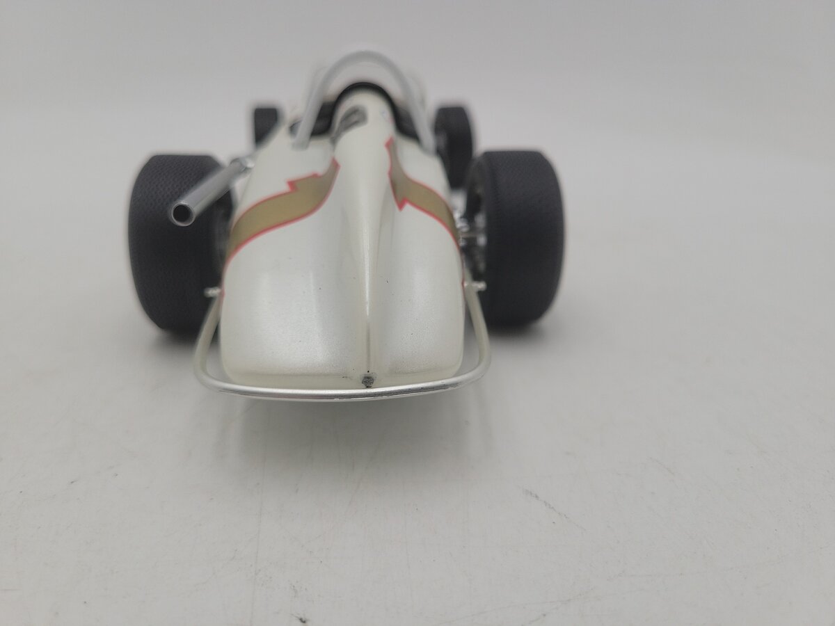 Carousel 1 3091 1:18 Scale White 1961 Watson Roadster 