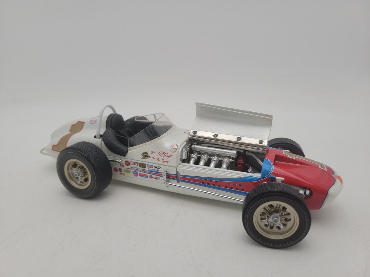 Carousel 1 3091 1:18 Scale White 1961 Watson Roadster 