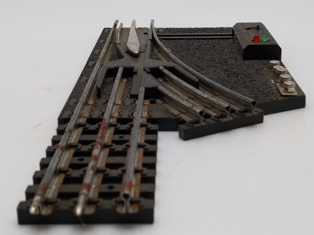 Lionel 6-12081 O 42" Remote-Control Left Hand Switch Turnout VG/Box