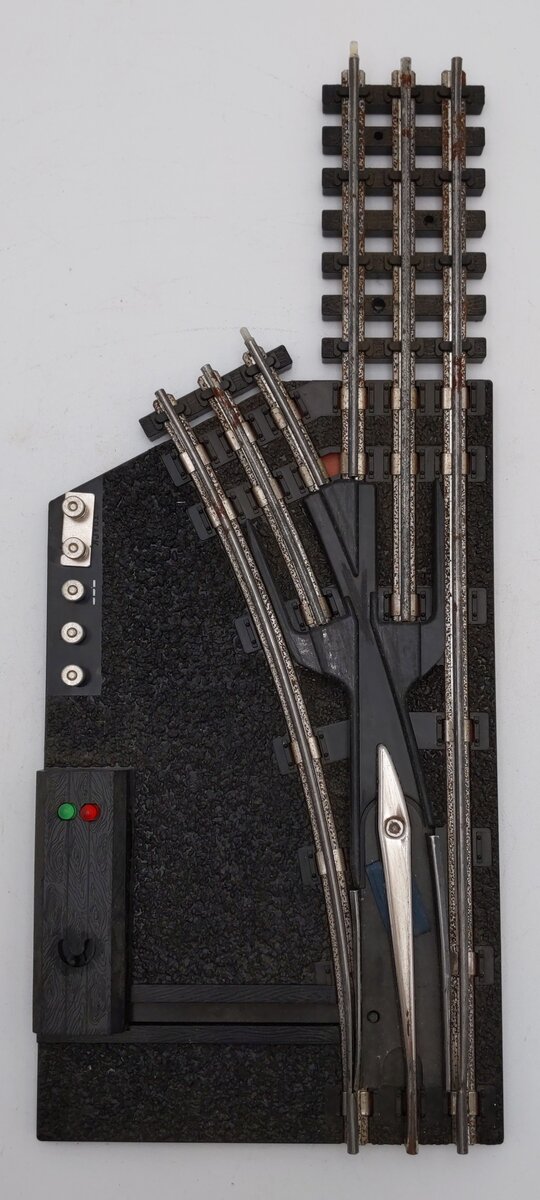 Lionel 6-12081 O 42" Remote-Control Left Hand Switch Turnout VG/Box