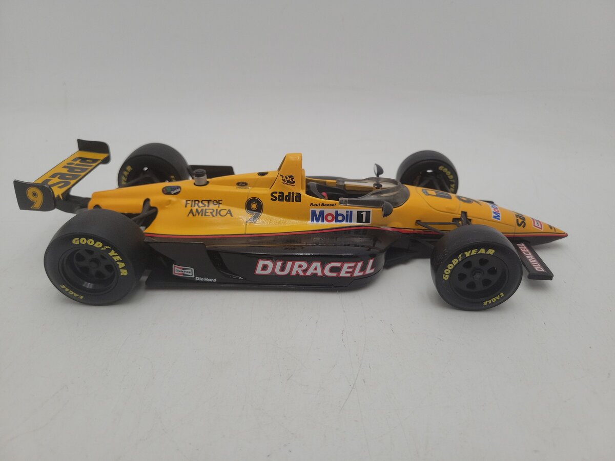 Minichamps 1:18 Scale Duracell 1993 T93/00 Ford Lola IndyCar #9 Raul Sadia EX