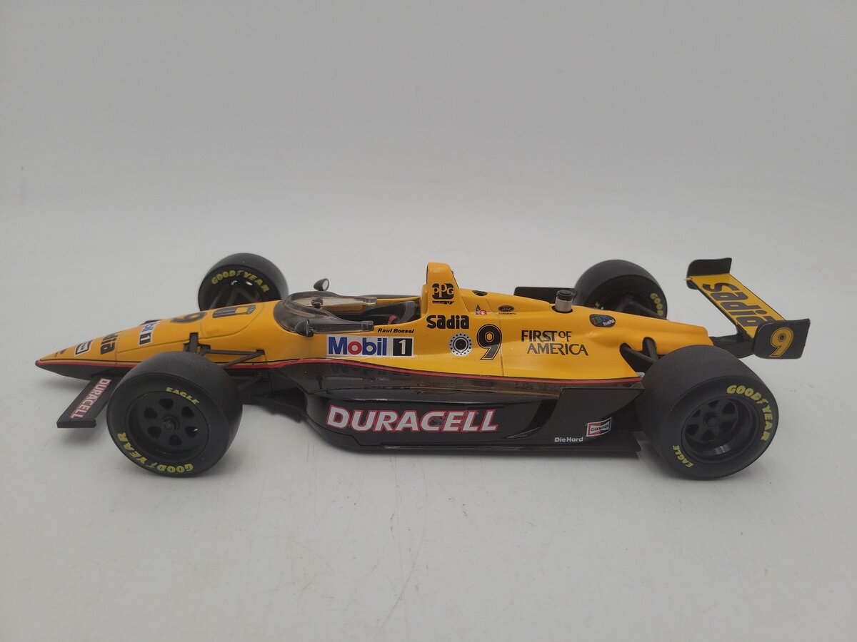 Minichamps 1:18 Scale Duracell 1993 T93/00 Ford Lola IndyCar #9 Raul Sadia EX