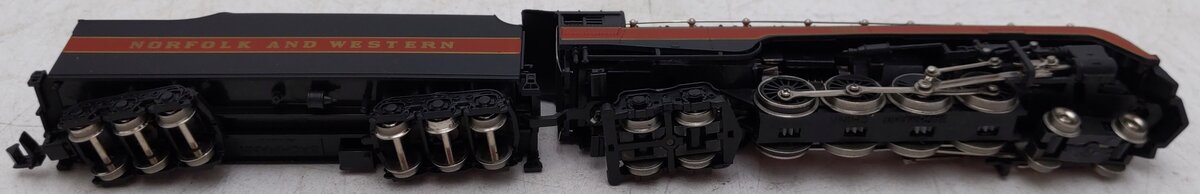 Bachmann 51-0658-A4 N Norfolk & Western J Steam Locomotive & Tender #608 EX/Box