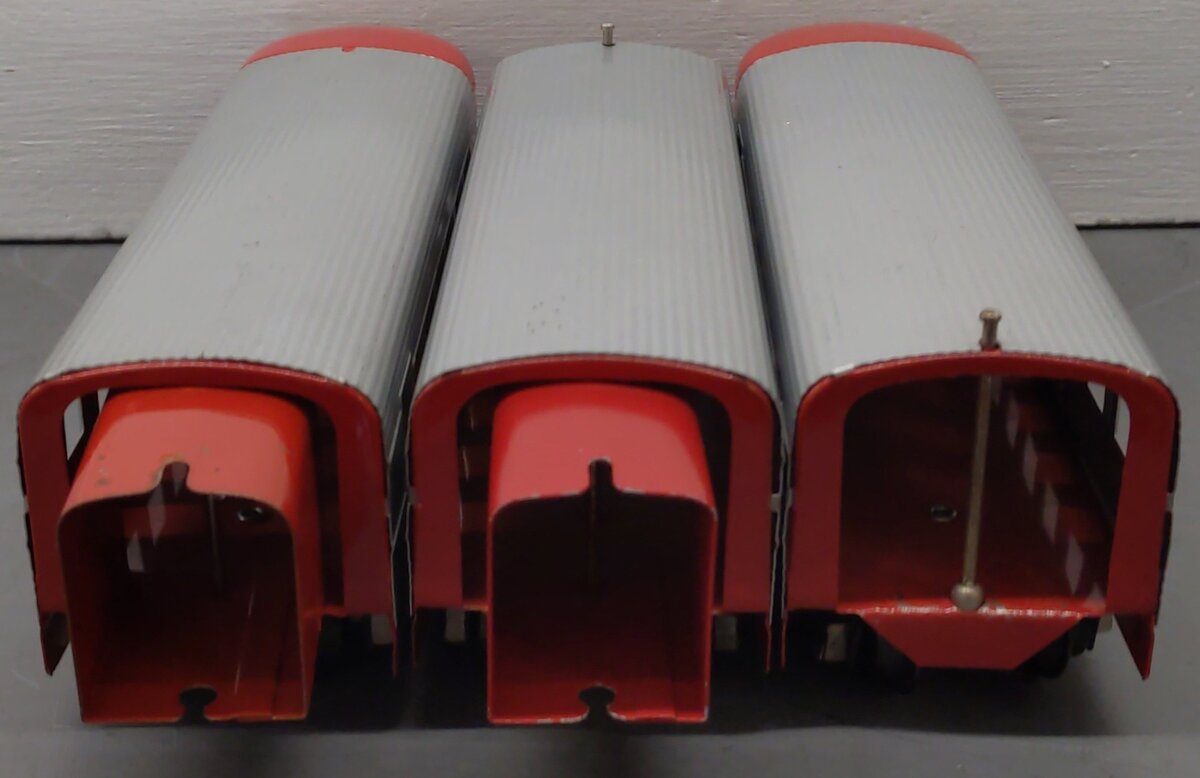 Lionel Vintage O Red & Grey Tinplate Passenger Cars 1701, 1702, 1703 [3]