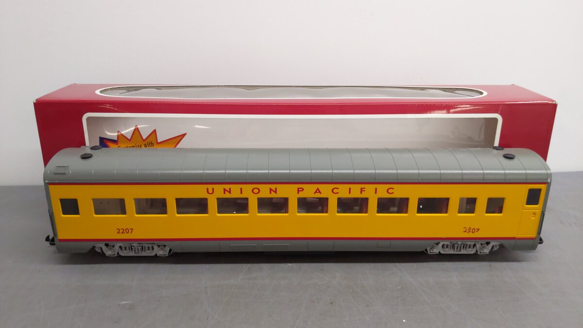 LGB 31570 Union Pacific Passenger Coach Car #2207 EX/Box