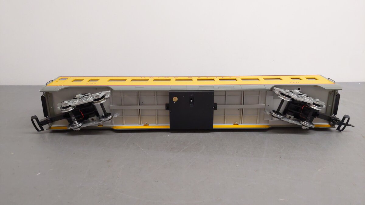 LGB 31570 Union Pacific Passenger Coach Car #2207 EX/Box