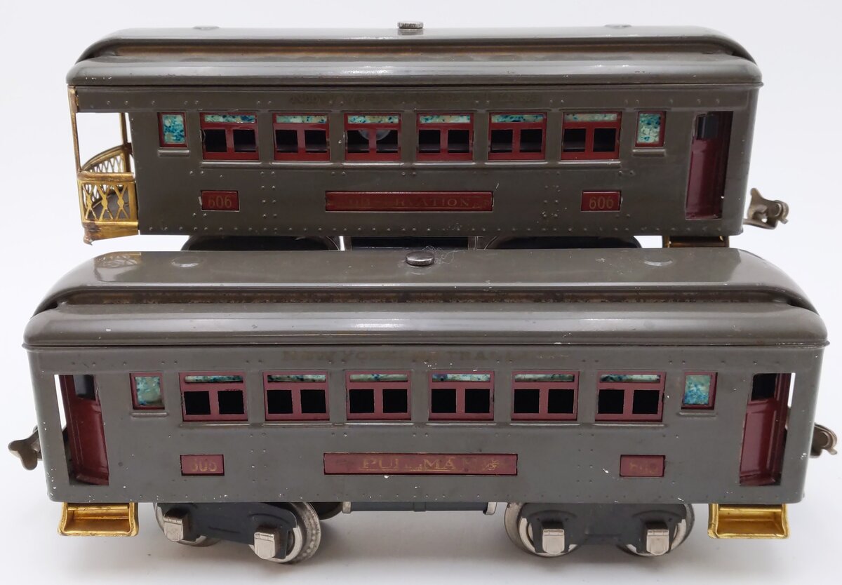 Lionel Vintage O Gauge New York Central Grey Tinplate Passenger Cars 605,606[2]