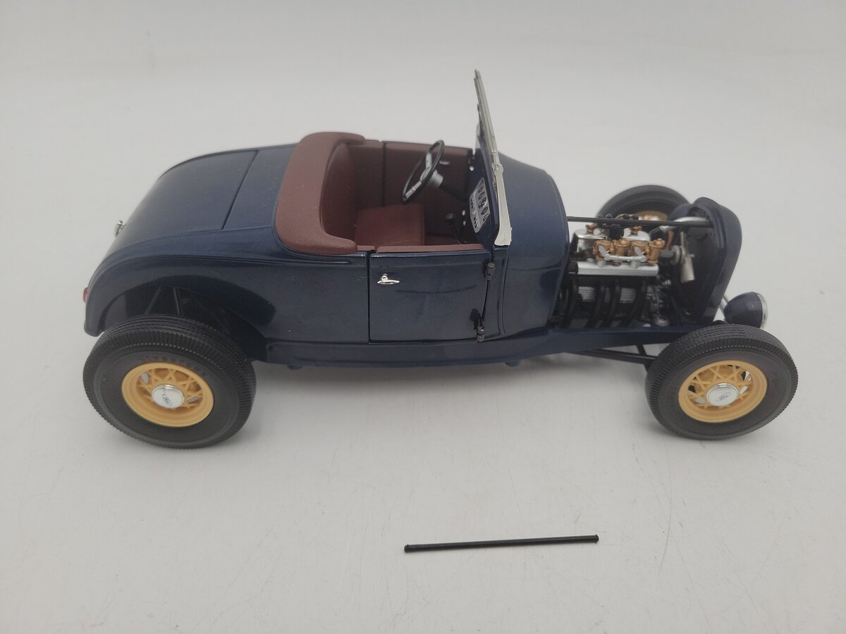 Die Cast Promotions 2882 1:18 Scale Navy Blue / Brown Ford Hot Rod Diecast Car EX