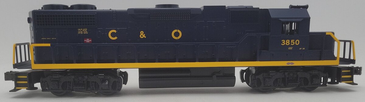 Williams GP38-203 O Gauge Chesapeake & Ohio Diesel Locomotive #3350 EX/Box