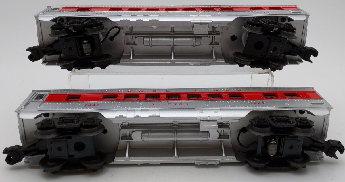 Lionel 2442 Lionel Lines Clifton Red Stripe Illuminated Vista Dome Cars [2]