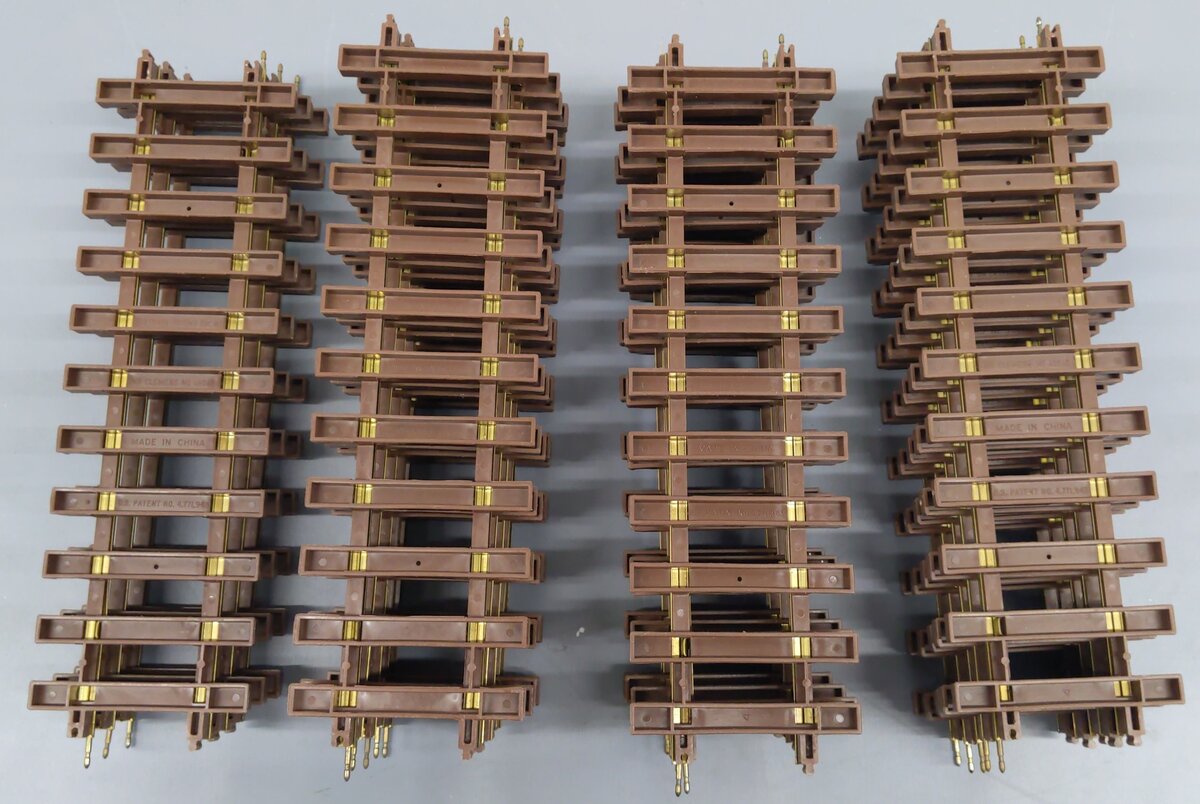 Lionel 8-82002 G Scale Brass Straight Tracks (18) VG
