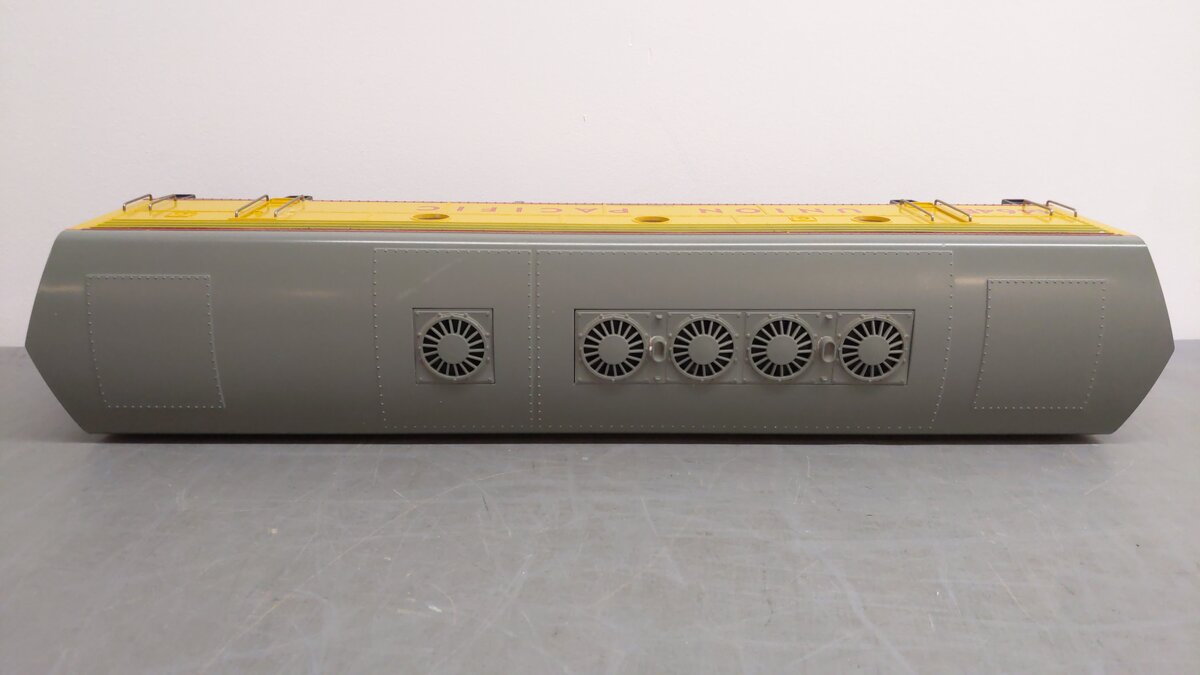 LGB 23582 Union Pacific B Unit Diesel Loco w/ Sound EX/Box