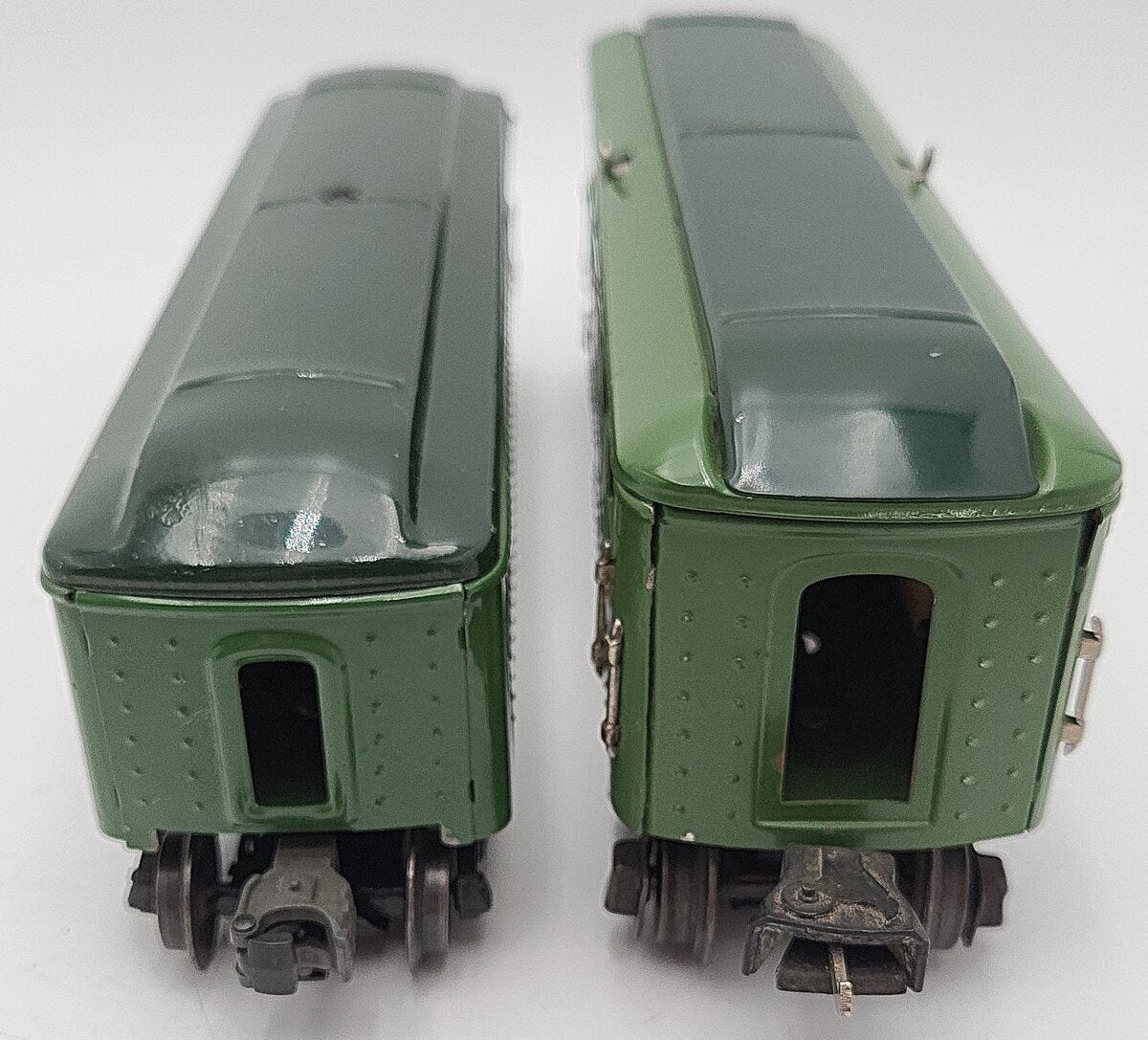 Lionel Vintage O Gauge Tinplate Passenger Cars: 6441, 2614 [2]