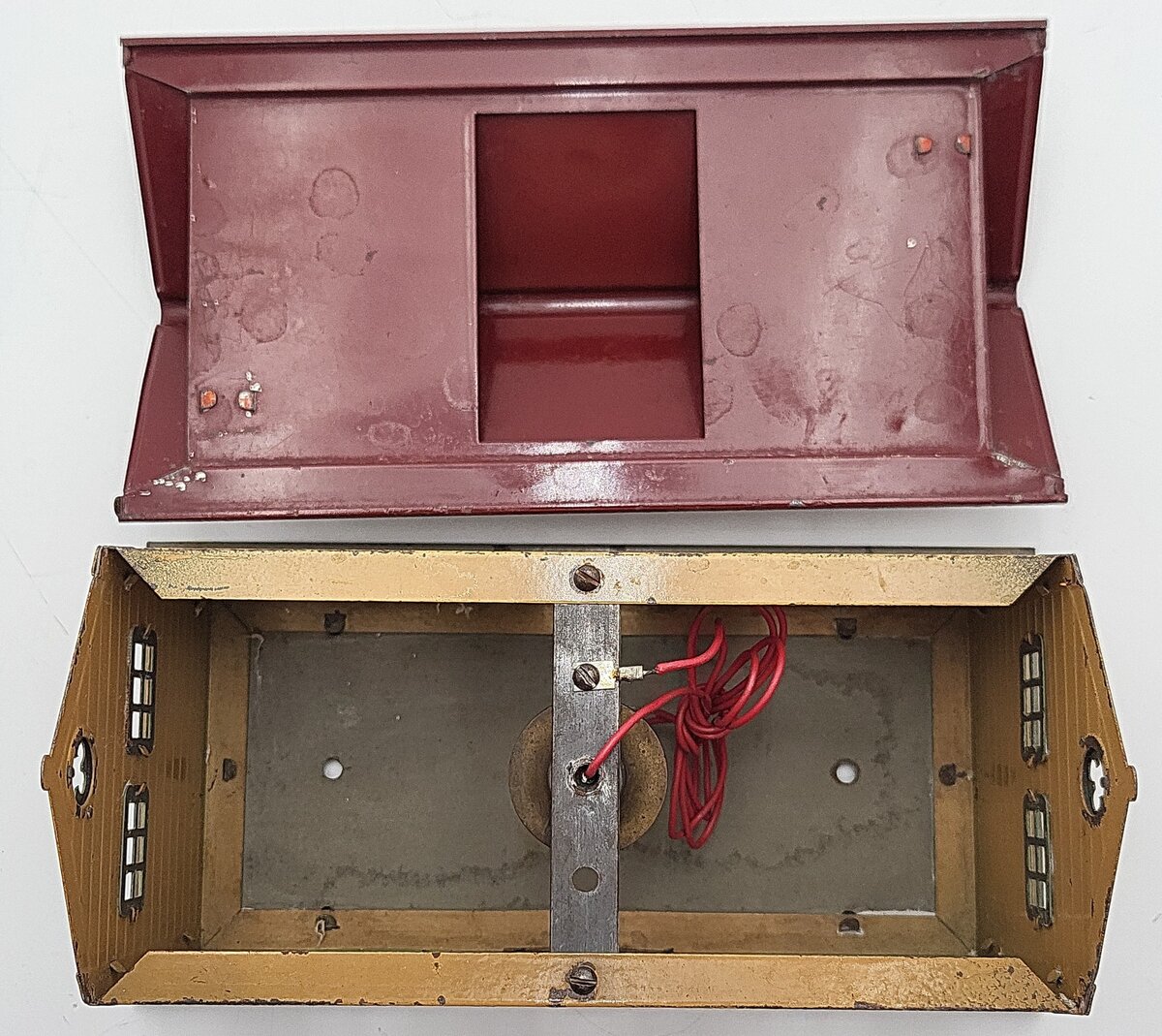 Lionel 127 Vintage O Lioneltown Tinplate Station