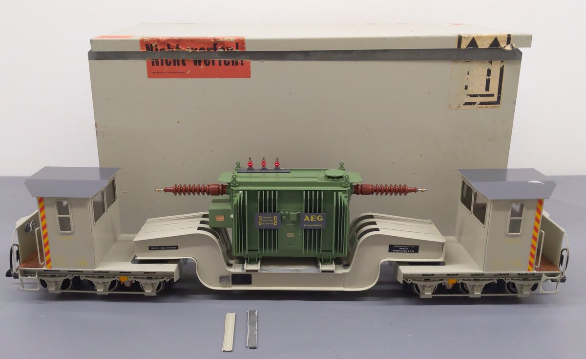 Magnus G Scale Depressed Center Flatcar w/AEG Transformer VG/Box