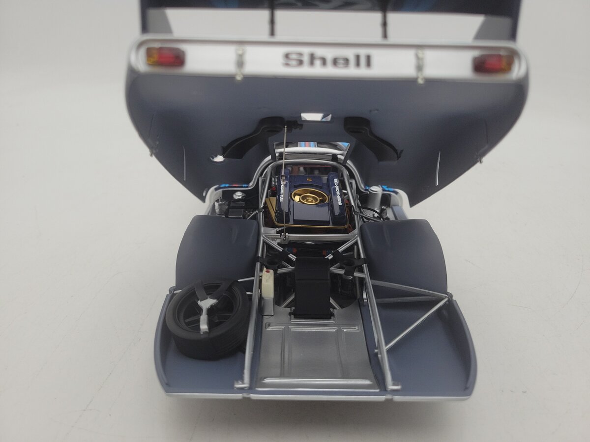 AutoArt 87171 1:18 Scale 1971 Porsche 917L Long Tail #21 Le Mans Racing Car EX