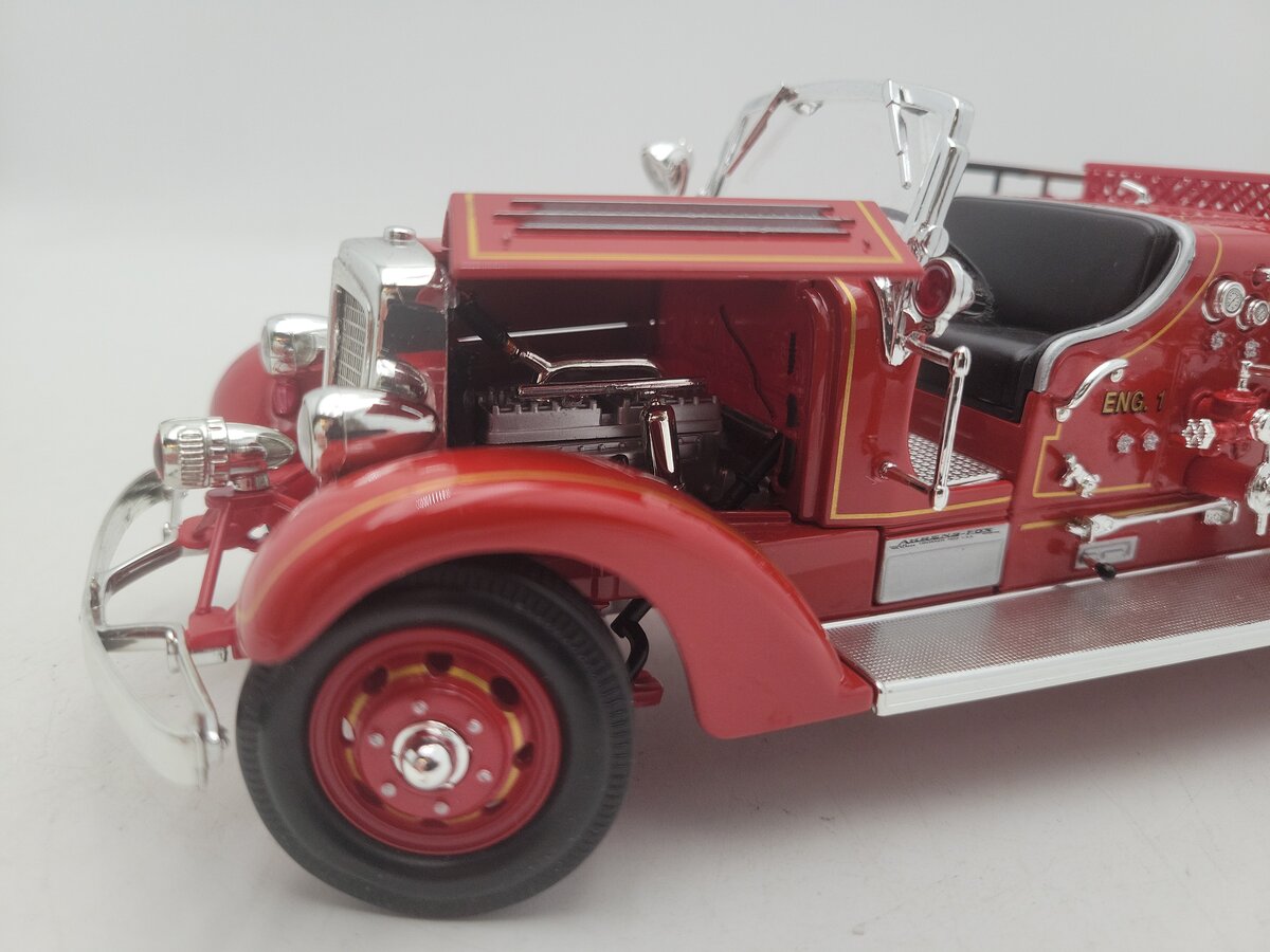 Road Signature 20178r 1:24 Scale '38 Ahrens Fox VC Fire Engine Diecast Red Truck VG