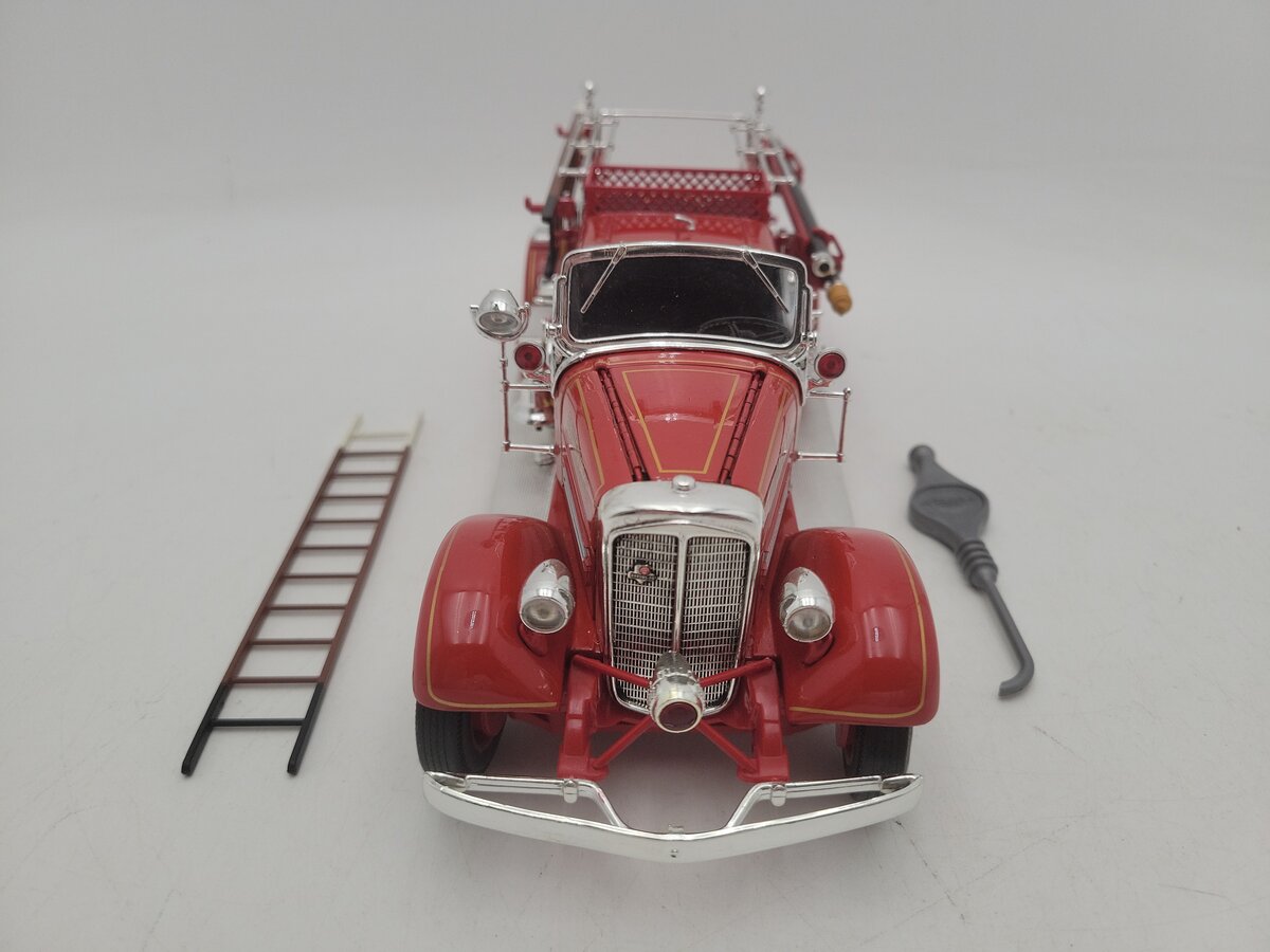 Road Signature 20178r 1:24 Scale '38 Ahrens Fox VC Fire Engine Diecast Red Truck VG