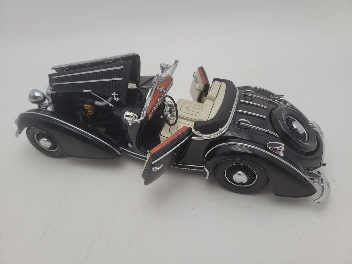 Sun Star 2401 1:18 Scale Black 1938 Horch 855 Special Roadster Diecast Vehicle EX
