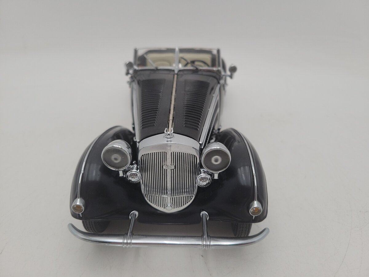 Sun Star 2401 1:18 Scale Black 1938 Horch 855 Special Roadster Diecast Vehicle EX