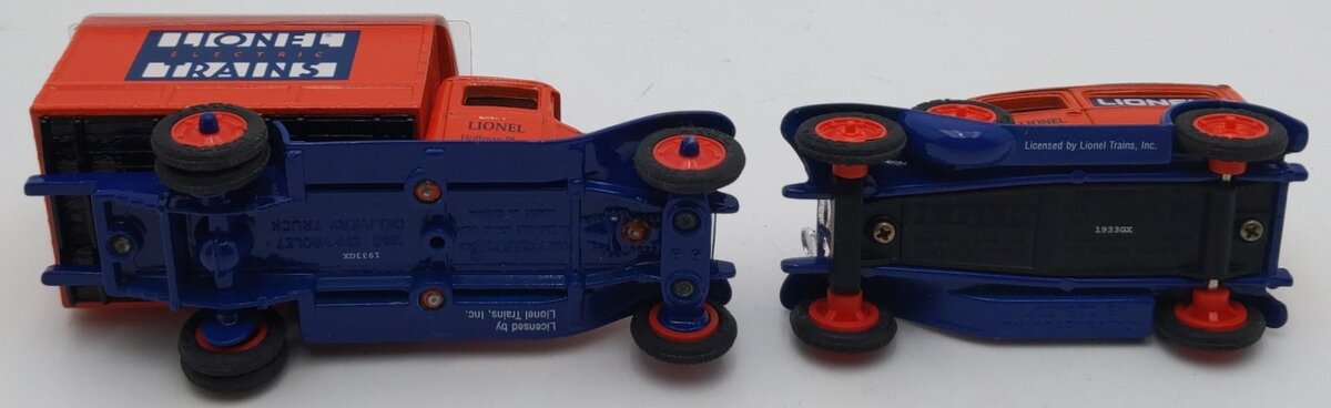 Ertl 3522 1:43 Scale Lionel 1930 Chevrolet Delivery Truck & Van Set (Set of 2) LN/Box