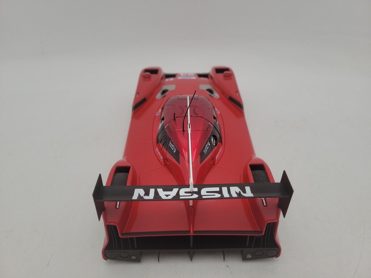AutoArt 2015 1:18 Scale Red LMP1 Nissan GT-R LM NISMO #23 Diecast Racing Car EX
