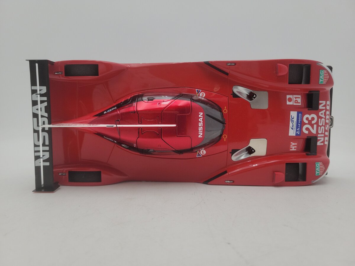 AutoArt 2015 1:18 Scale Red LMP1 Nissan GT-R LM NISMO #23 Diecast Racing Car EX