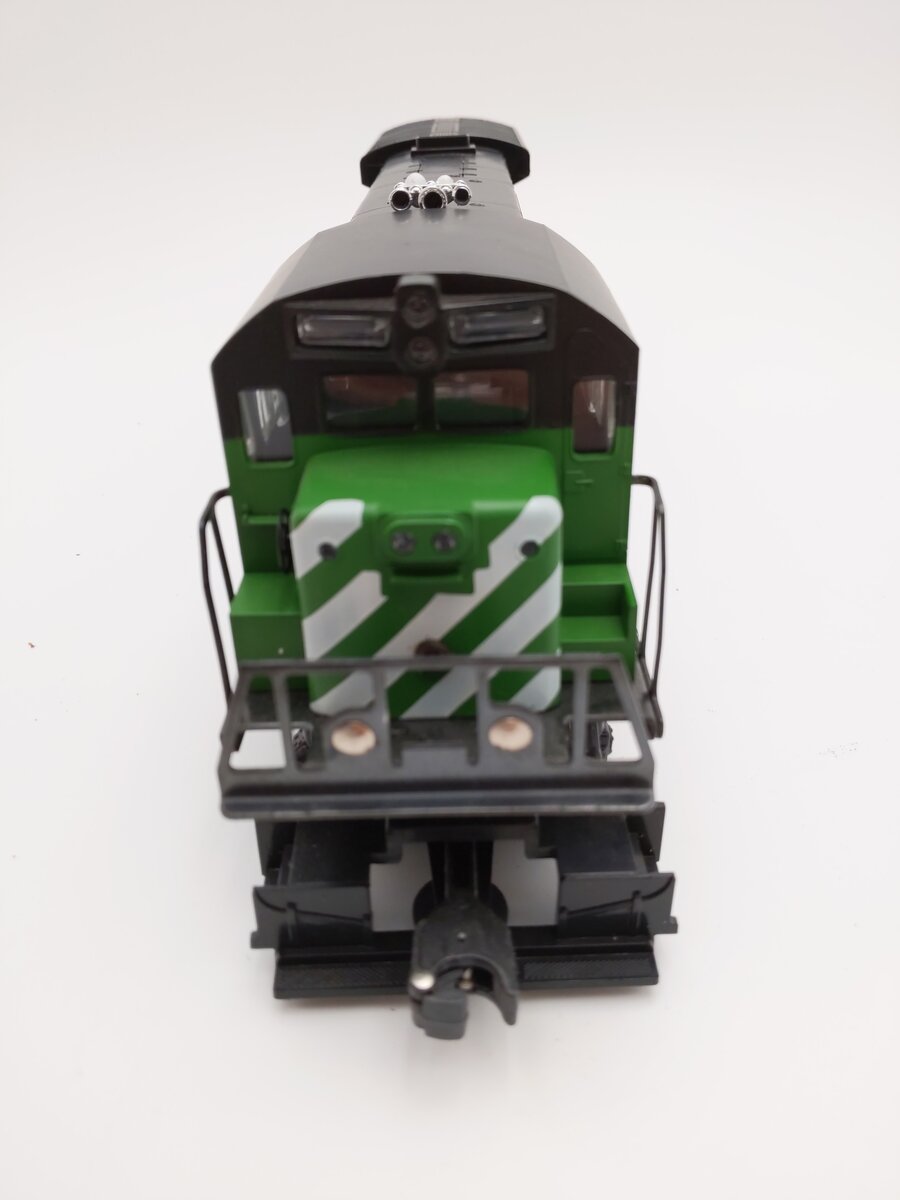 Lionel 6-8651 O Burlington Northern U36B Dummy Diesel Locomotive VG