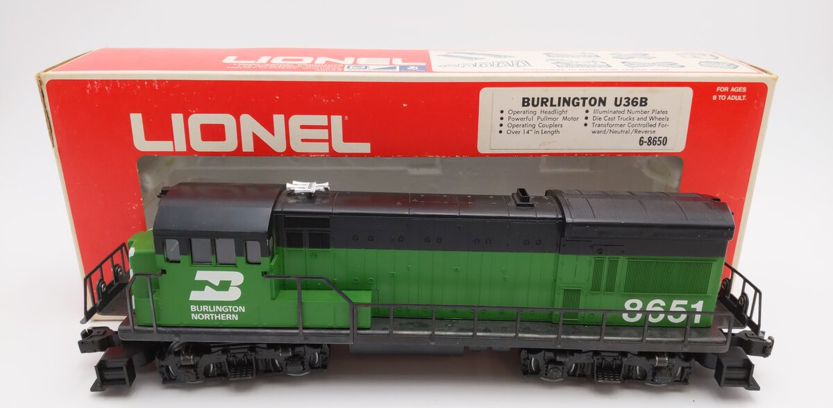 Lionel 6-8651 O Burlington Northern U36B Dummy Diesel Locomotive VG