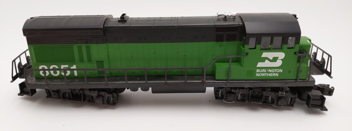 Lionel 6-8651 O Burlington Northern U36B Dummy Diesel Locomotive VG